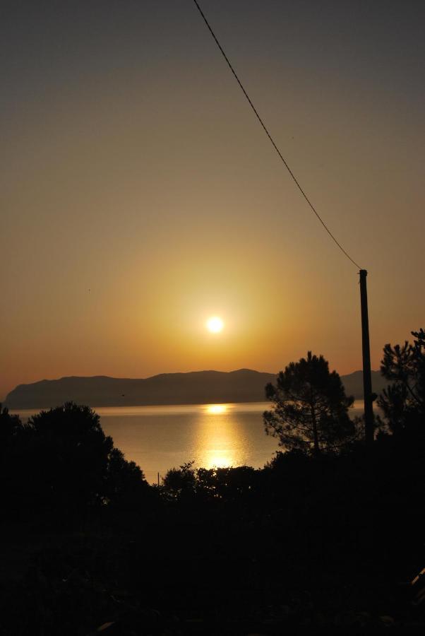 Casa Vacanze La Terrazza Sul Golfo Castellammare del Golfo Ngoại thất bức ảnh