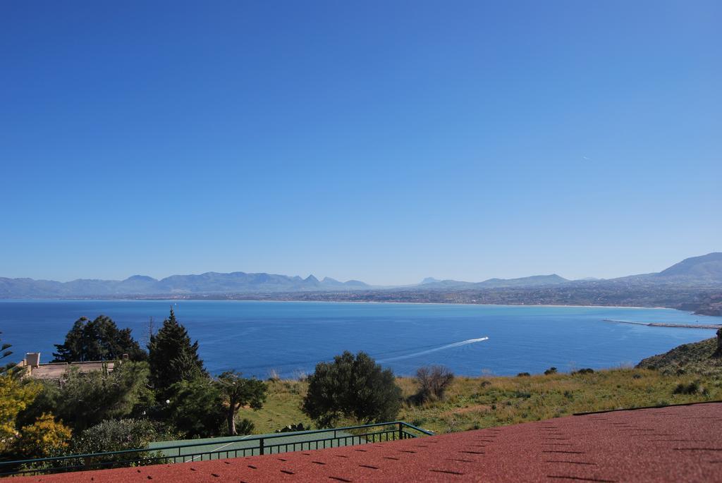 Casa Vacanze La Terrazza Sul Golfo Castellammare del Golfo Ngoại thất bức ảnh