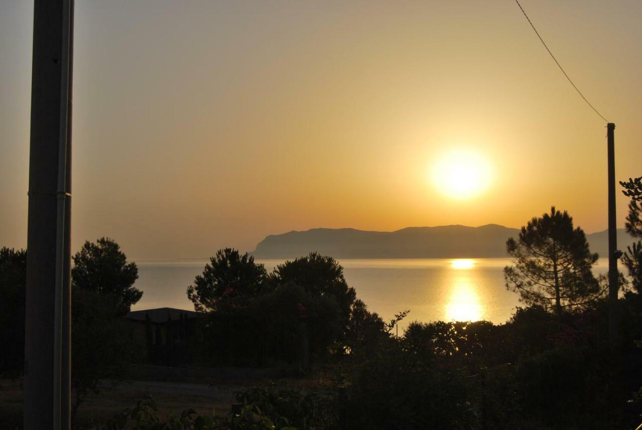 Casa Vacanze La Terrazza Sul Golfo Castellammare del Golfo Ngoại thất bức ảnh